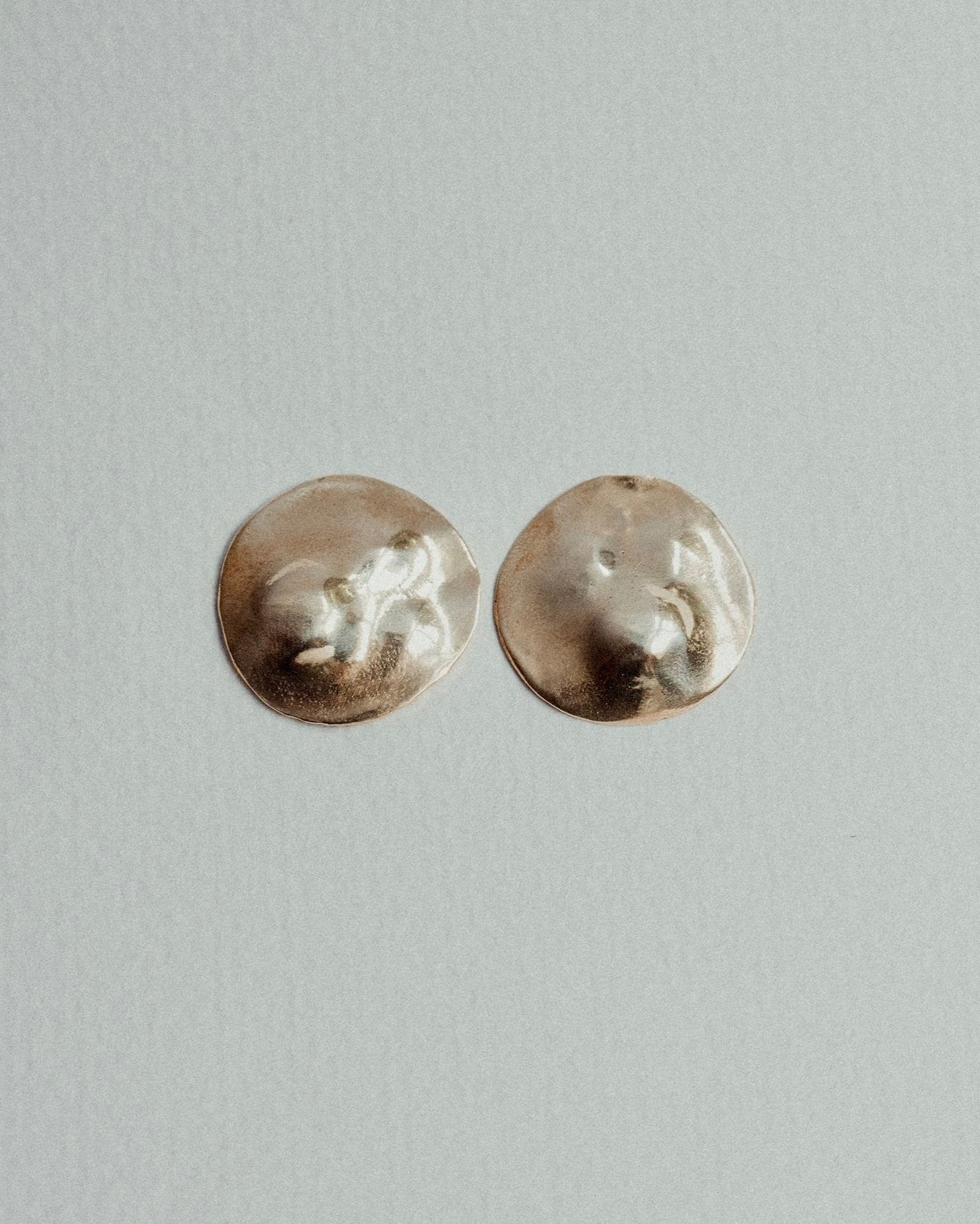 Inez Studs